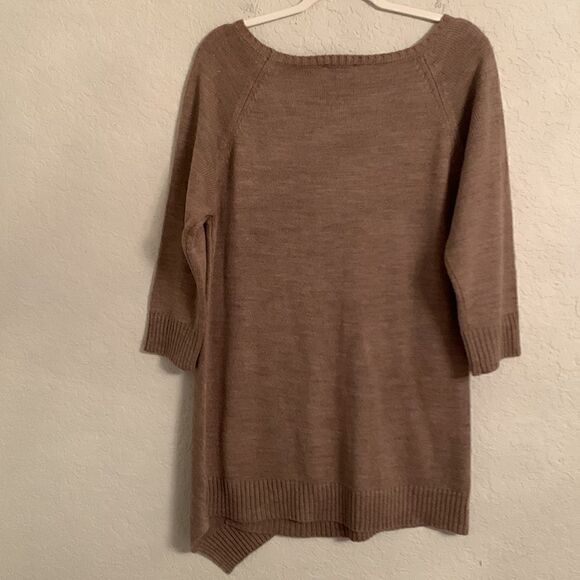 NWT The Limited Asymmetrical Sweater Size L - Picture 2 of 12